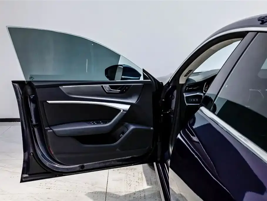 Audi A7L 2024 из CN, фото 10