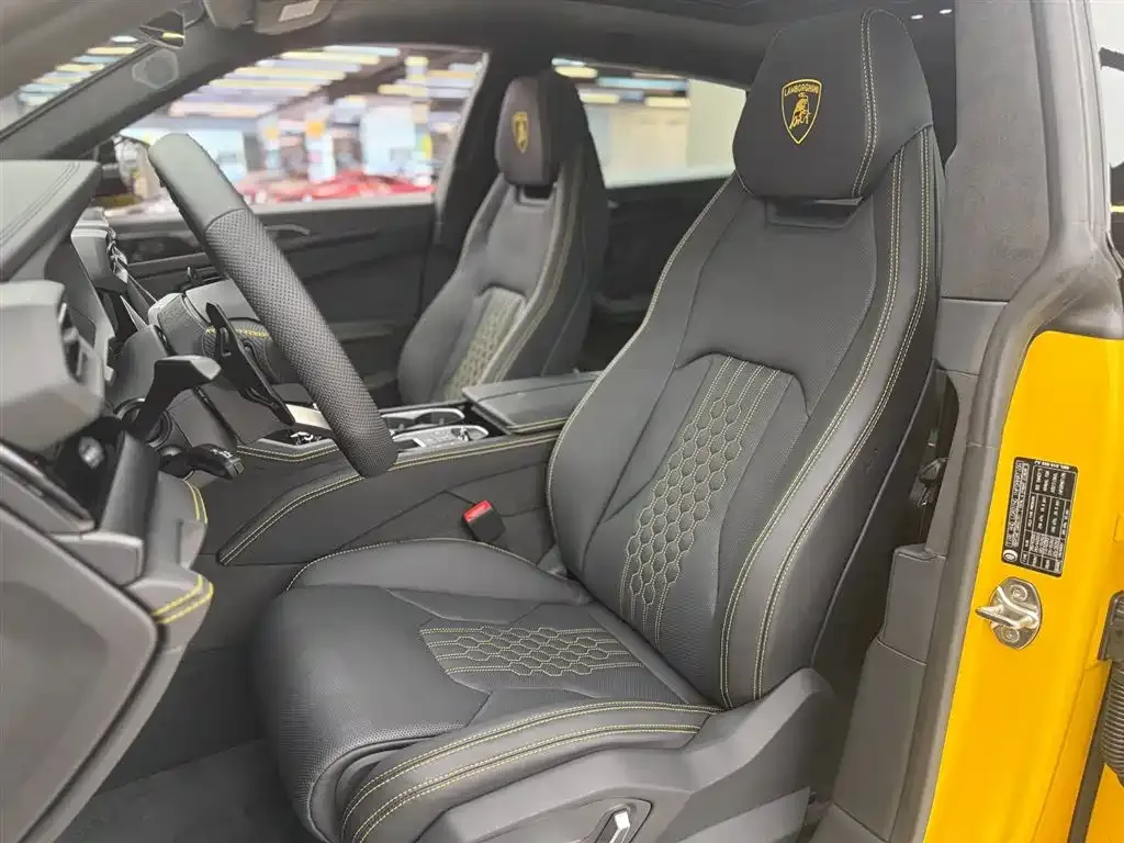 Lamborghini Urus SE — фото 7