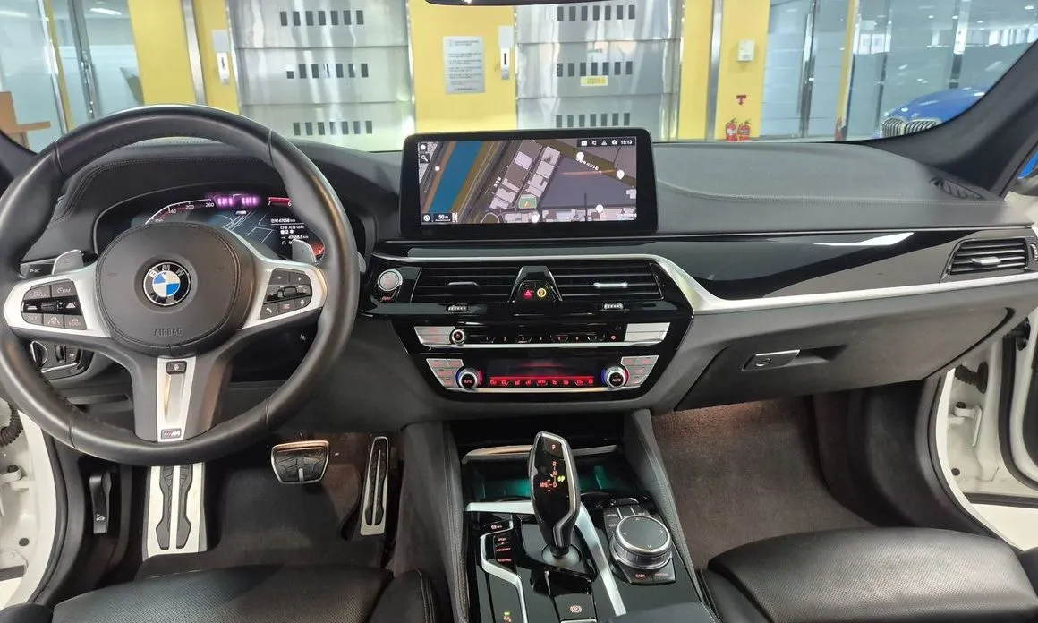 BMW 5-Series 2021 из KR, фото 9