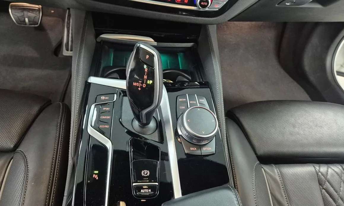 BMW 5-Series 2021 из KR, фото 8