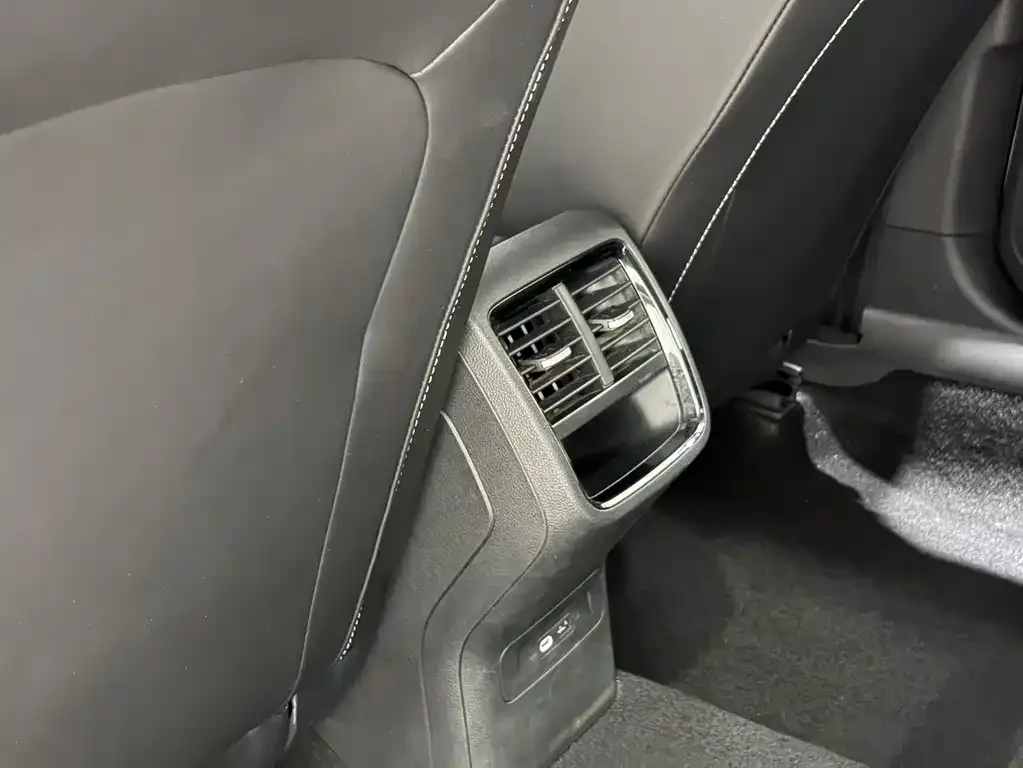 Skoda Octavia — фото 8
