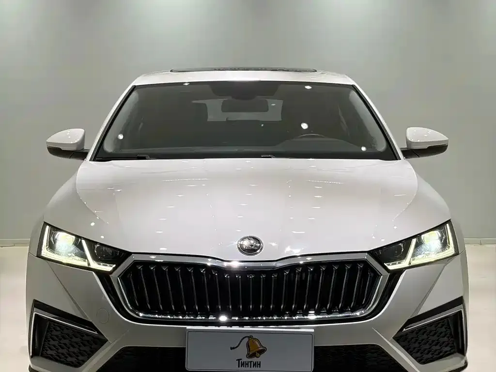 Skoda Octavia — фото 7
