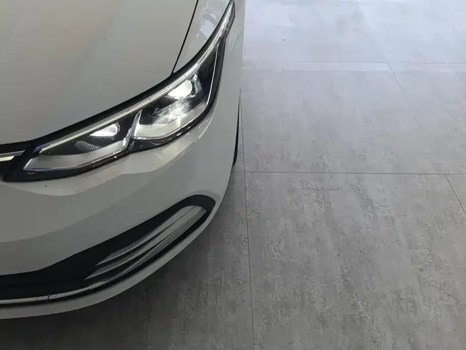 Volkswagen Golf — фото 2