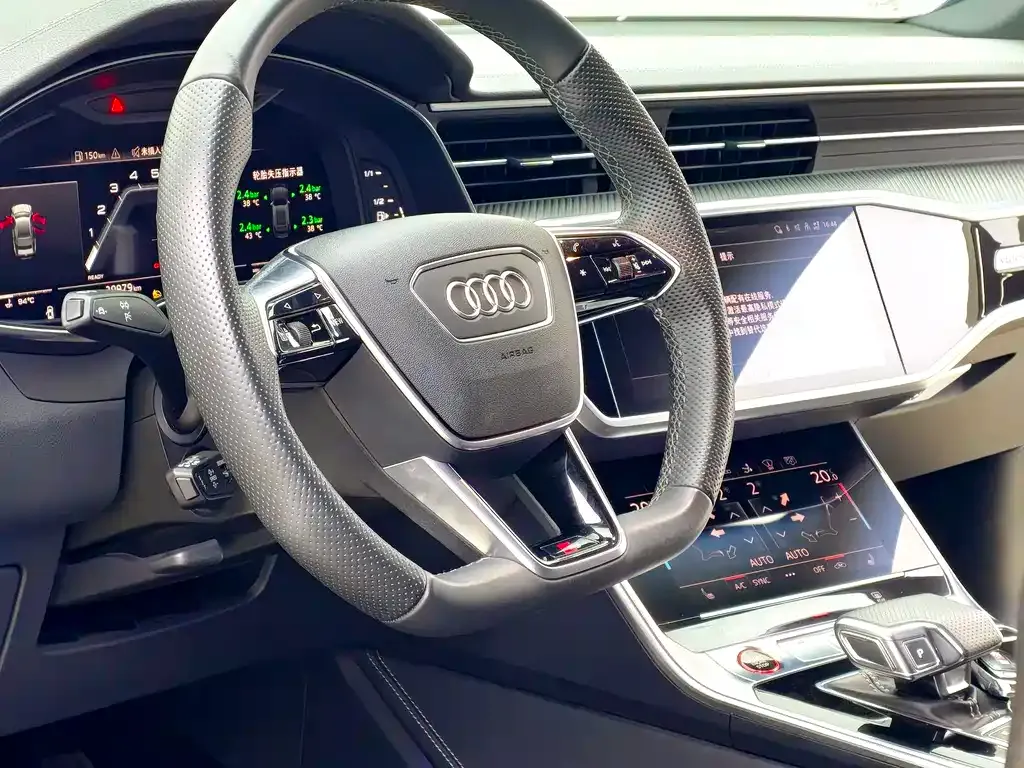 Audi S7 — фото 10