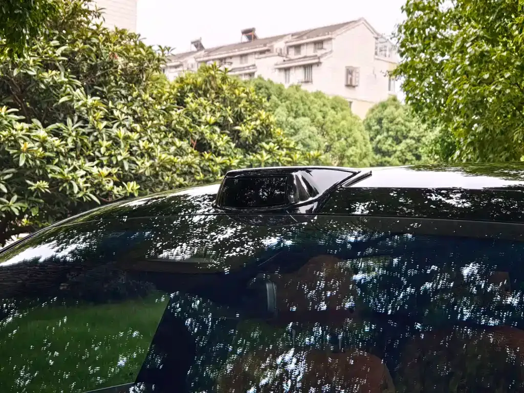 Li Auto L8 — фото 4