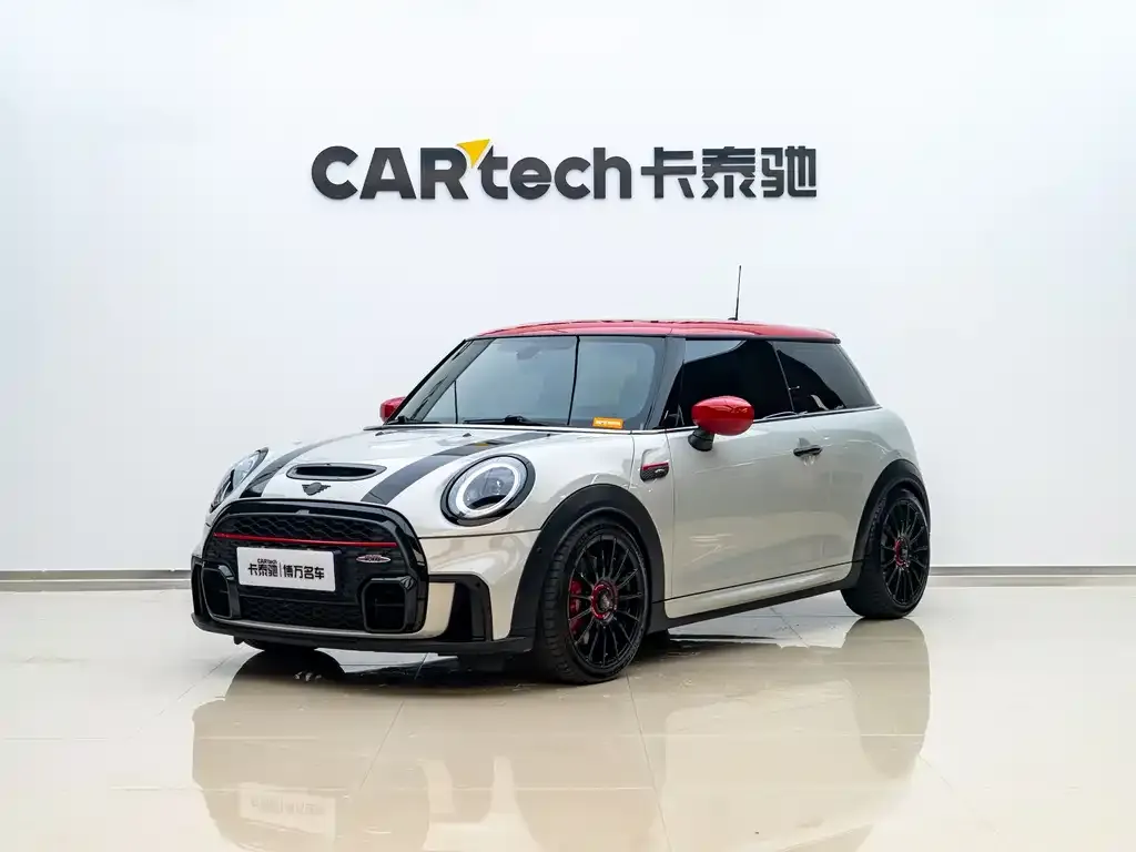 MINI JCW (John Cooper Works) — фото 1