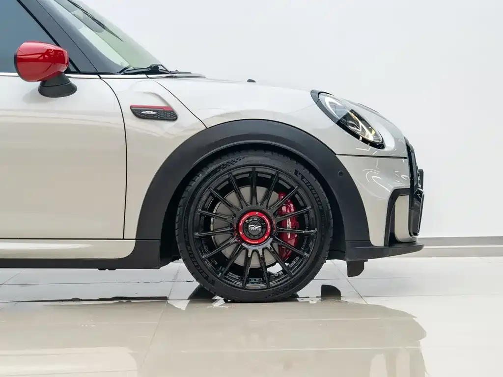 MINI JCW (John Cooper Works) — фото 8