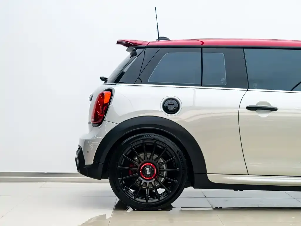 MINI JCW (John Cooper Works) — фото 5