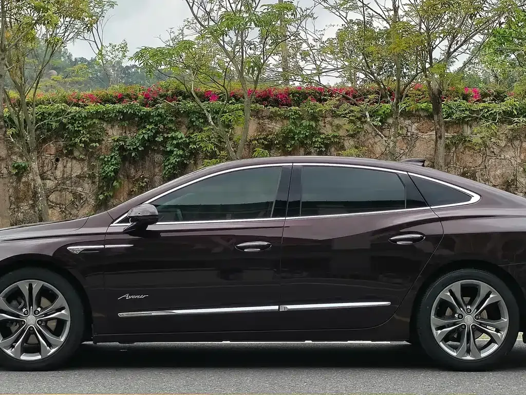 Buick LaCrosse — фото 9
