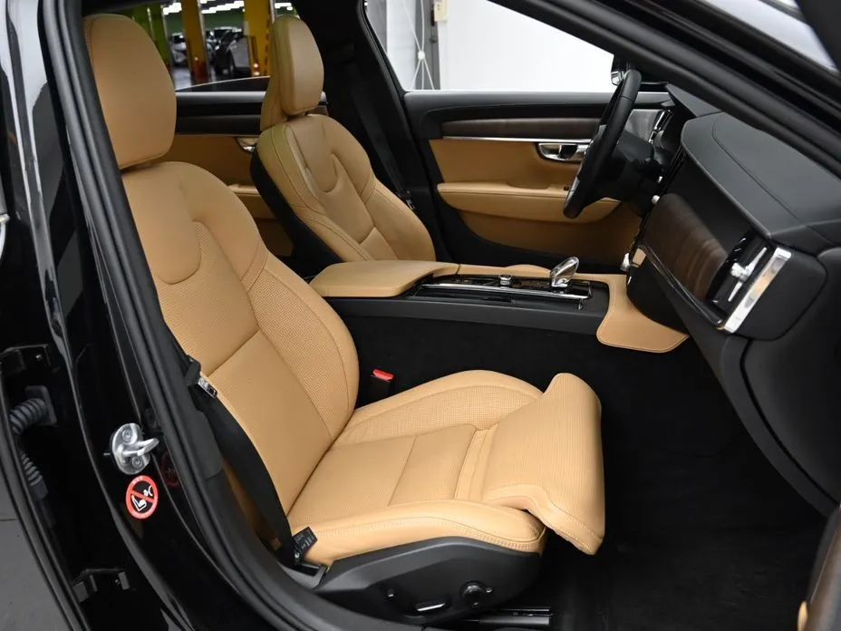 Volvo S90 2023 из KR, фото 6