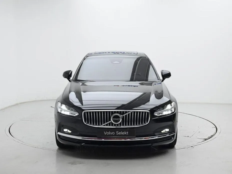 Volvo S90 2023 из KR, фото 2