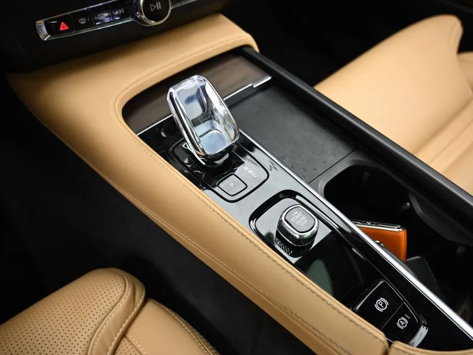 Volvo S90 2023 из KR, фото 9