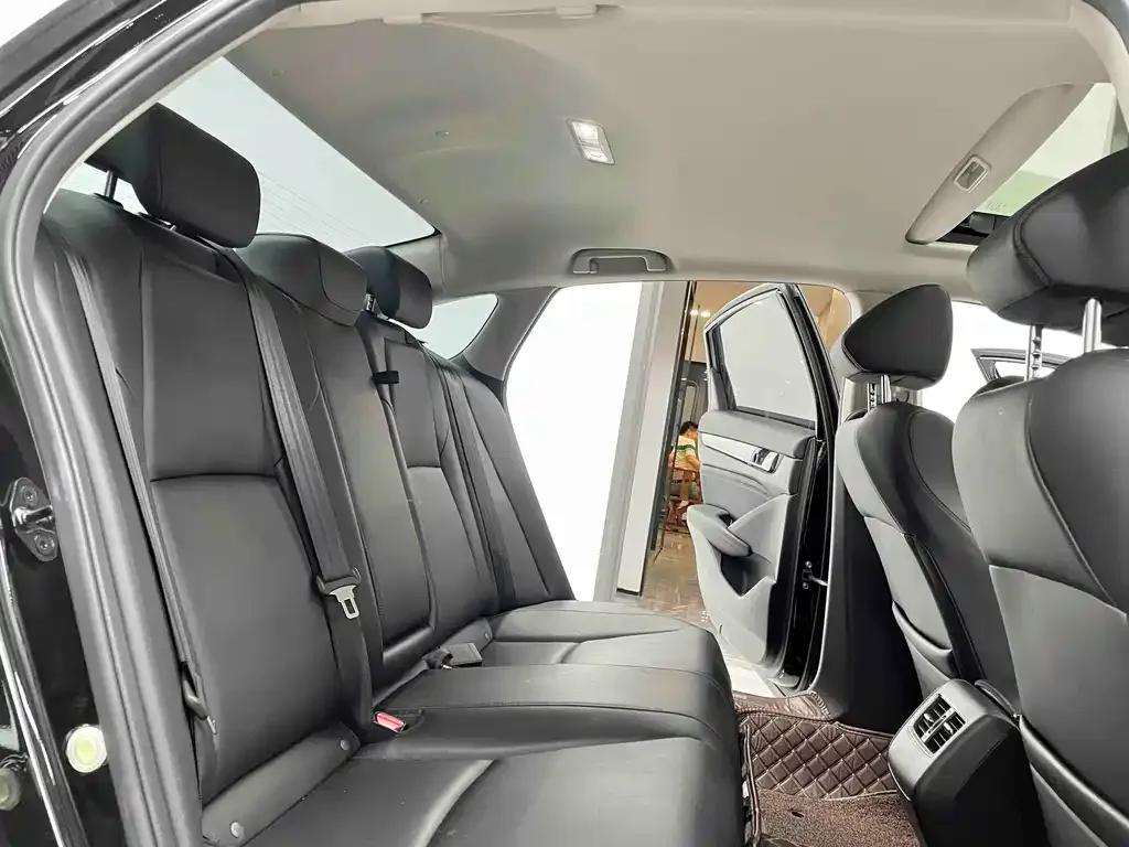 Honda Accord — фото 2