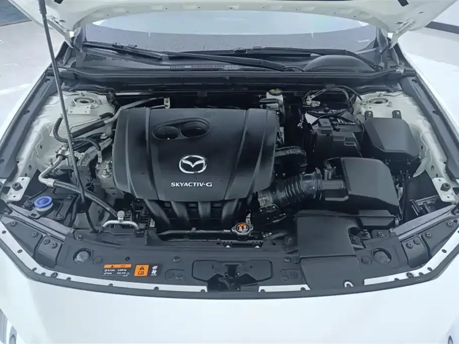 Mazda 3 Axela — фото 10