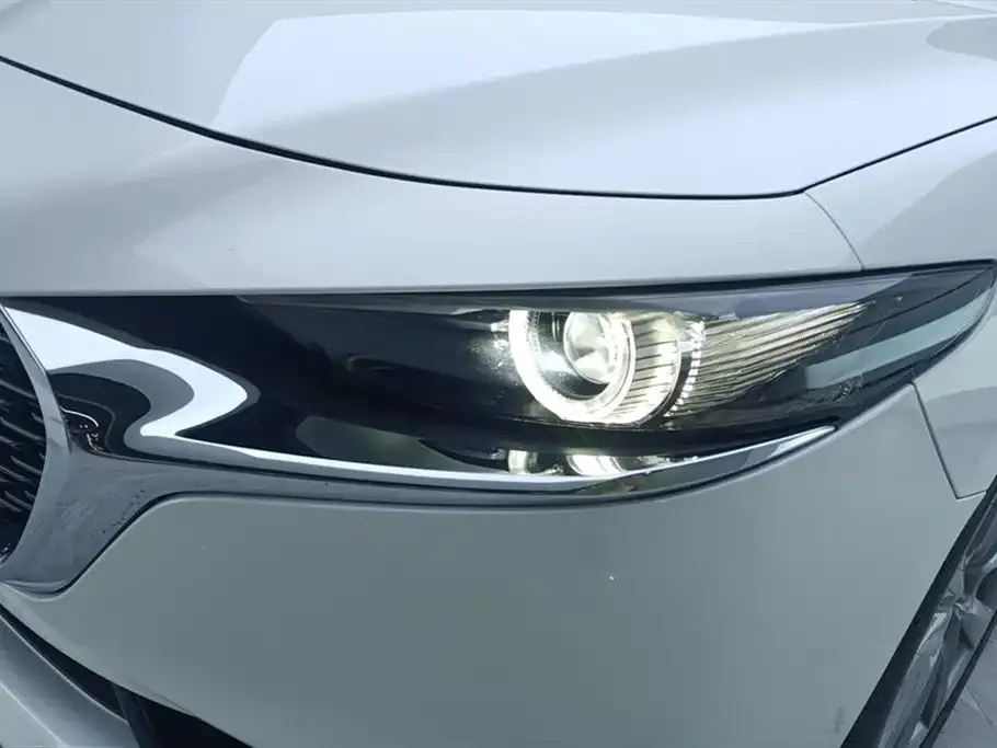 Mazda 3 Axela — фото 4