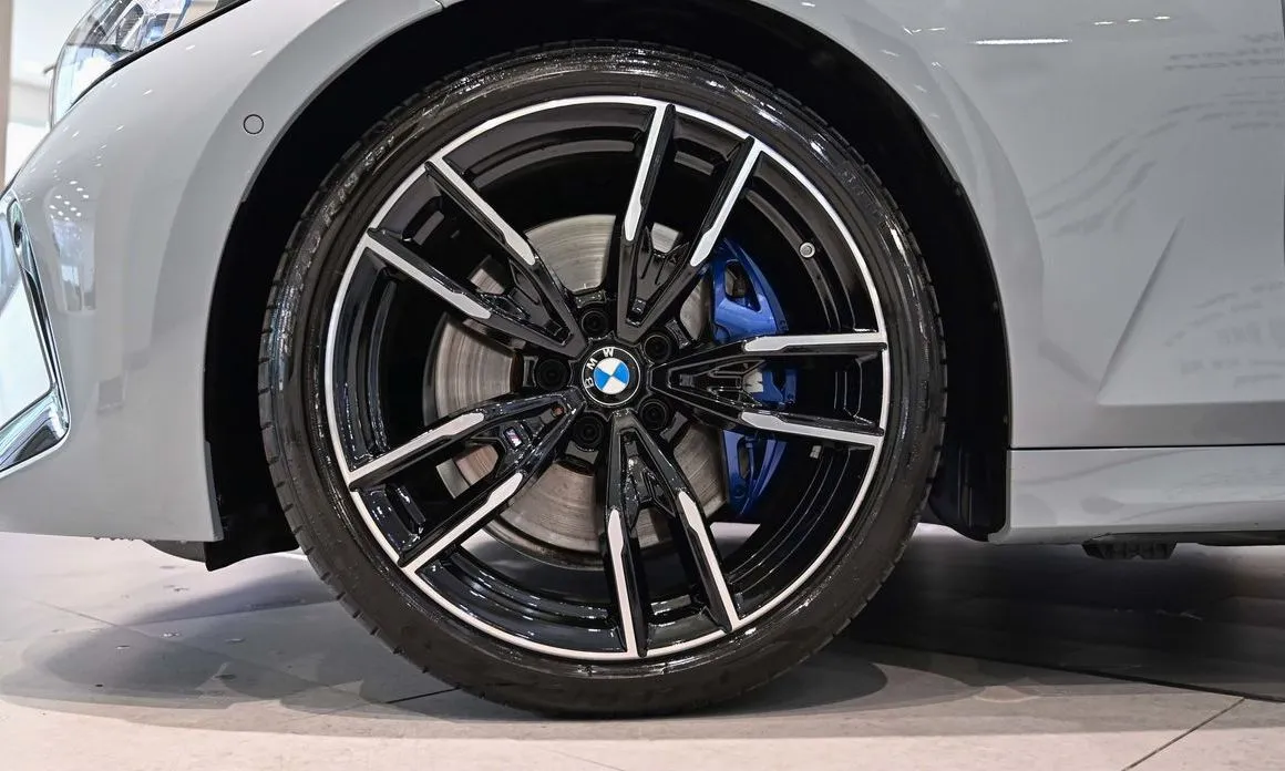 BMW 3-Series 2023 из KR, фото 7