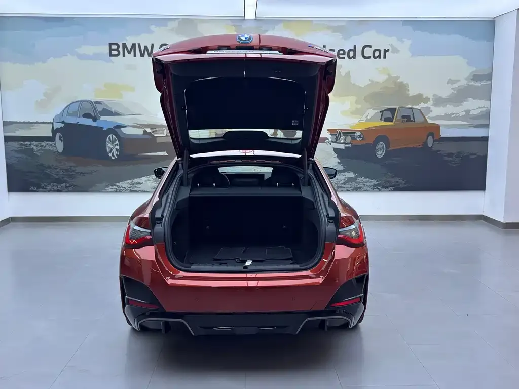 BMW i4 M — фото 7