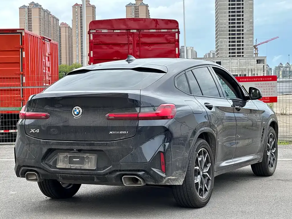 BMW X4 — фото 7