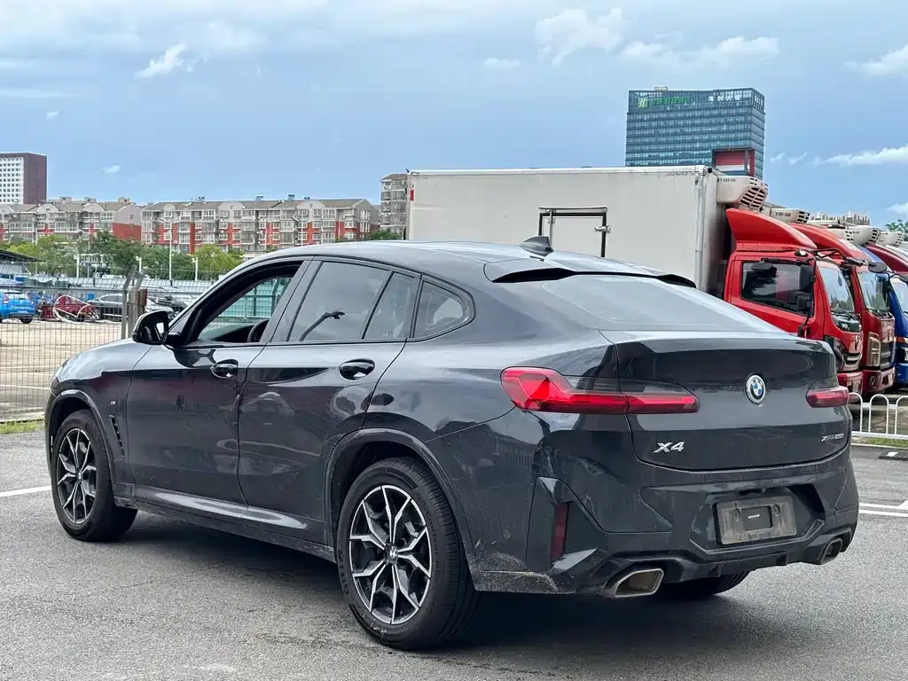 BMW X4 — фото 4
