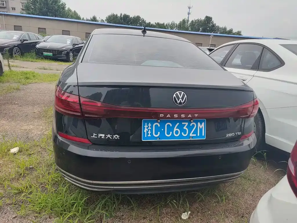 Volkswagen Passat — фото 7