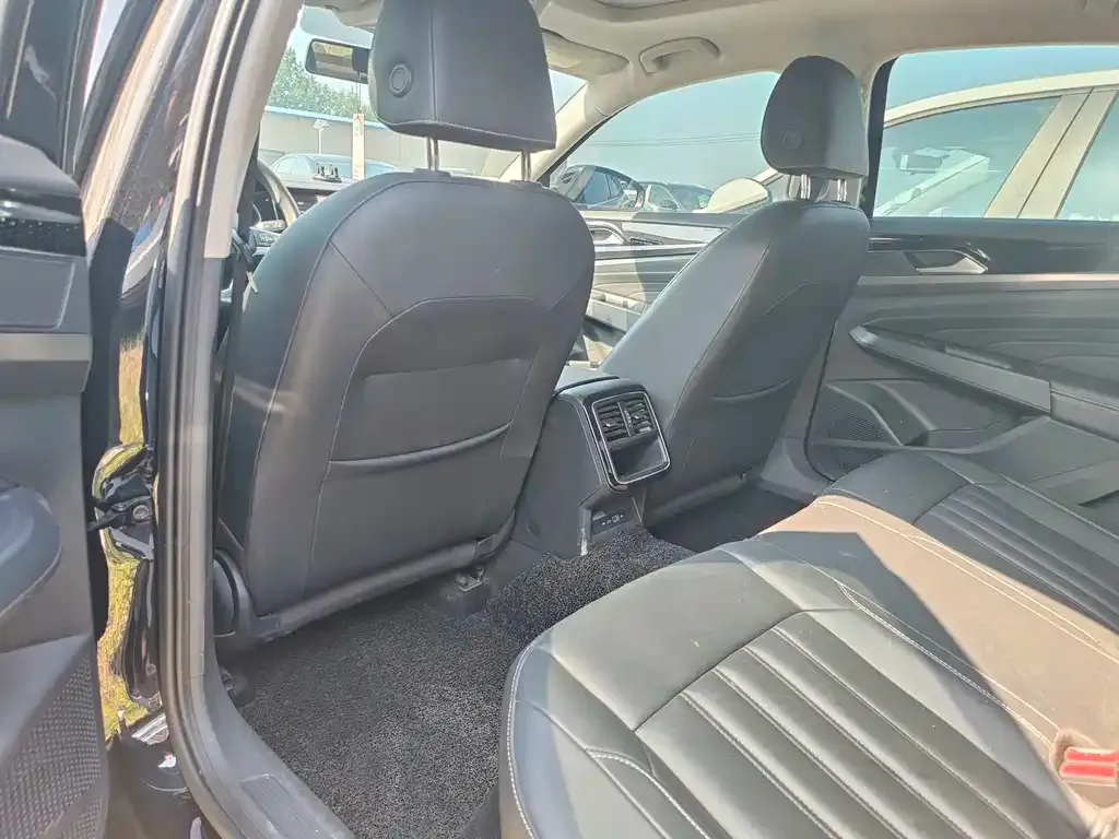 Volkswagen Passat — фото 3