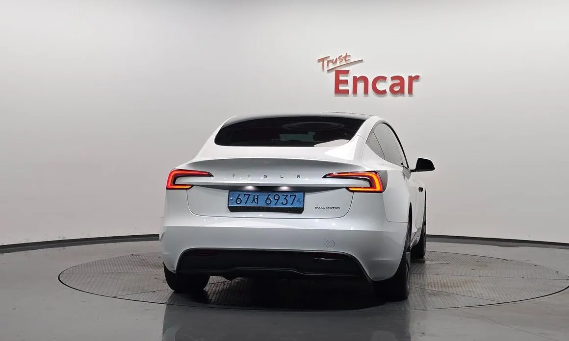 Tesla Model 3 — фото 6