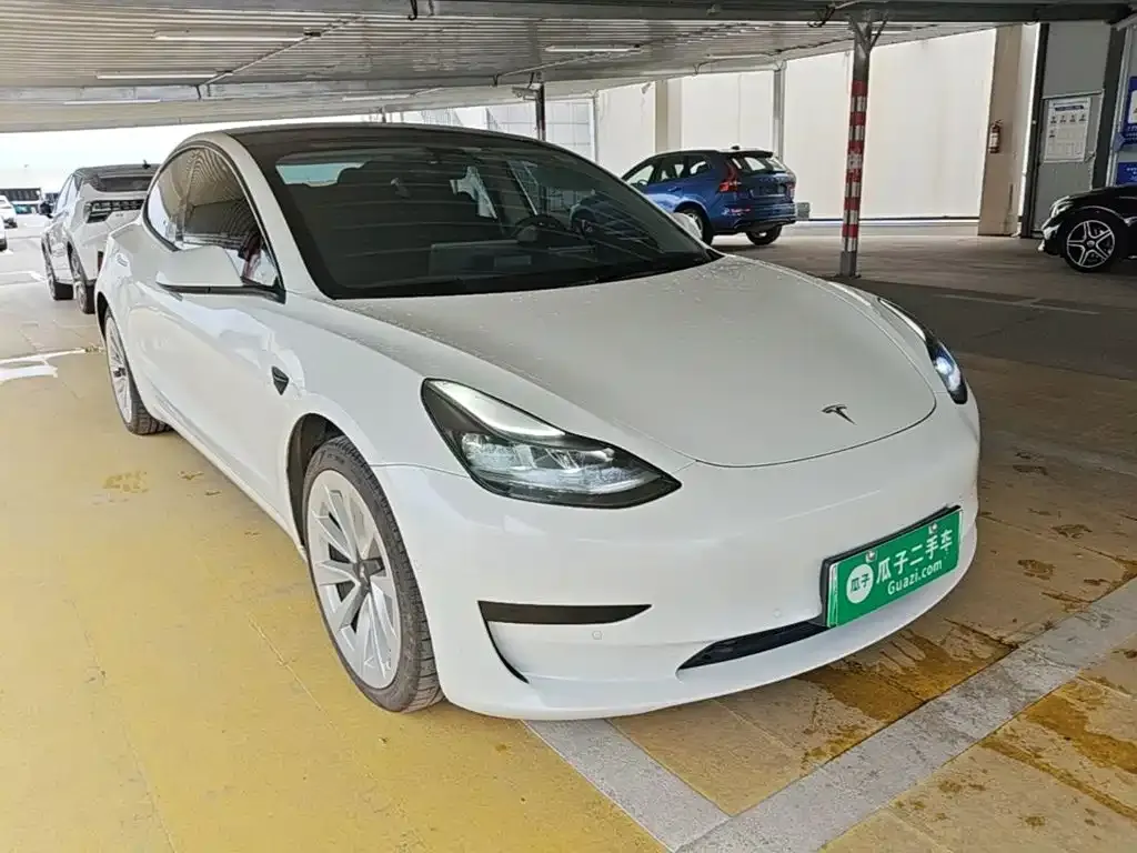 Tesla Model 3 — фото 4