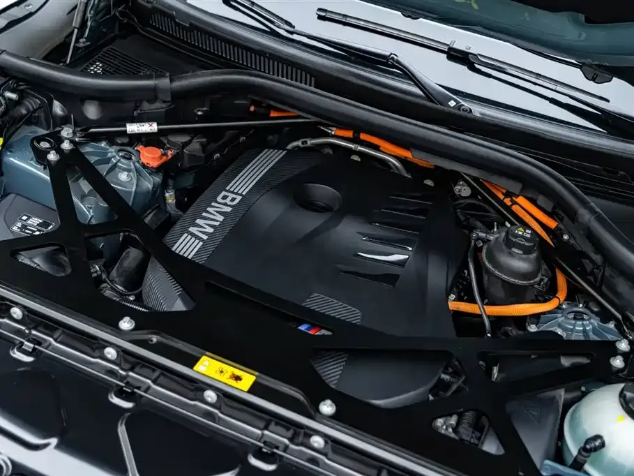 BMW XM — фото 9