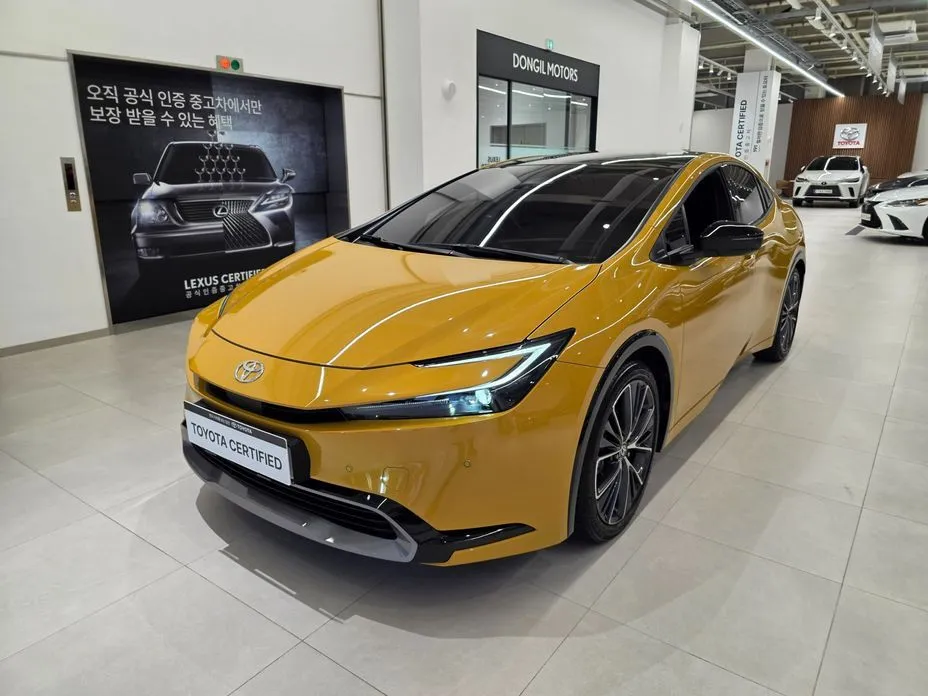 Toyota Prius — фото 1