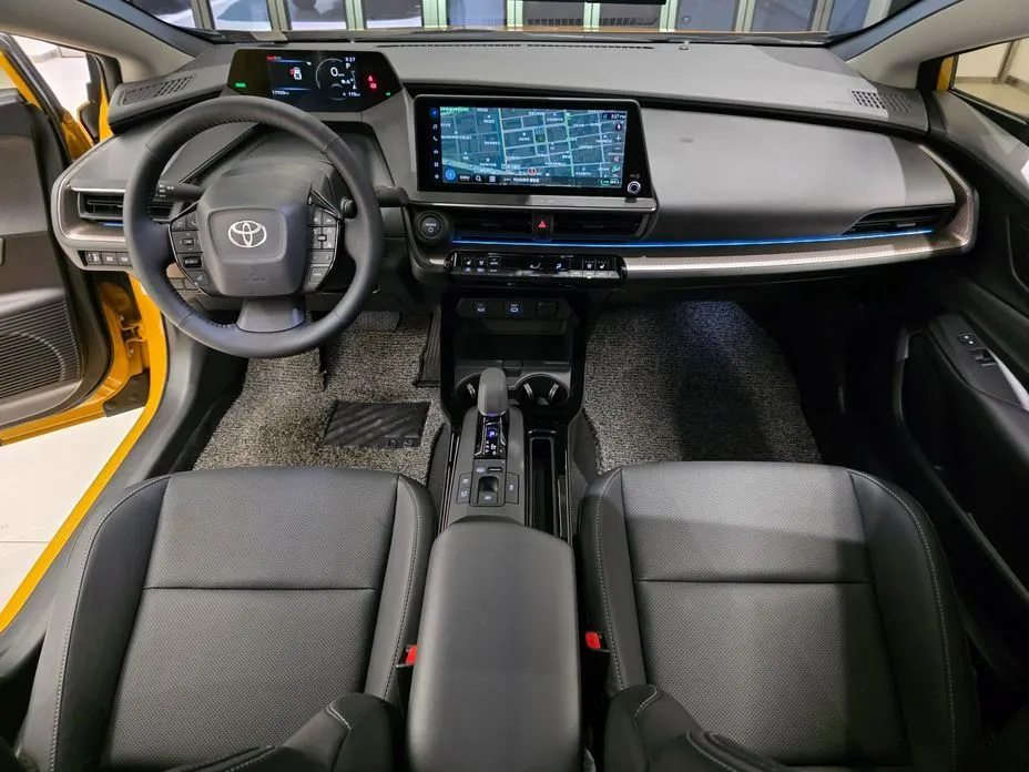 Toyota Prius — фото 8