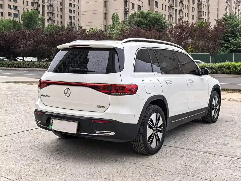 Mercedes-Benz EQB 2022 из CN, фото 8