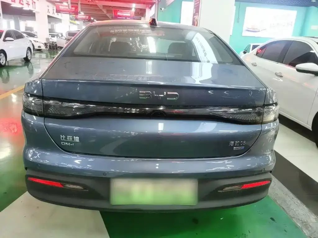 BYD Seal 05 DM-i — фото 8