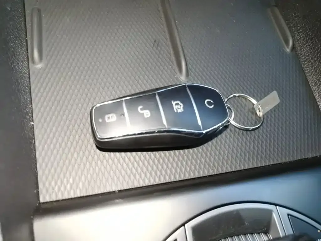 BYD Seal 05 DM-i — фото 2