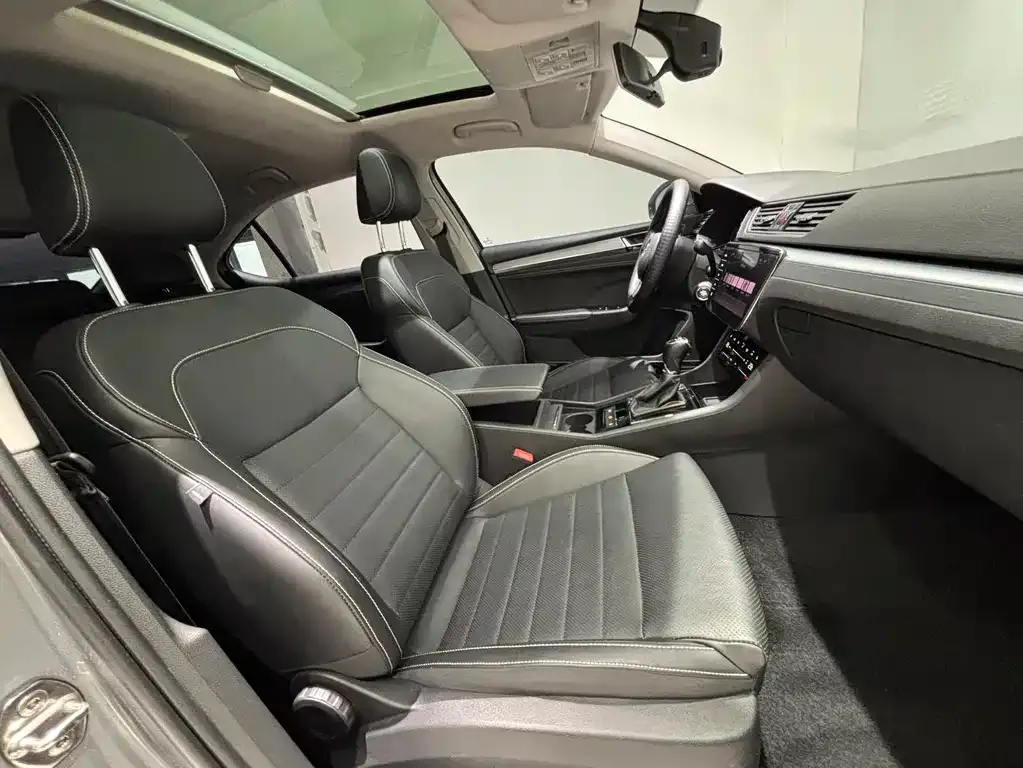 Skoda Superb — фото 6