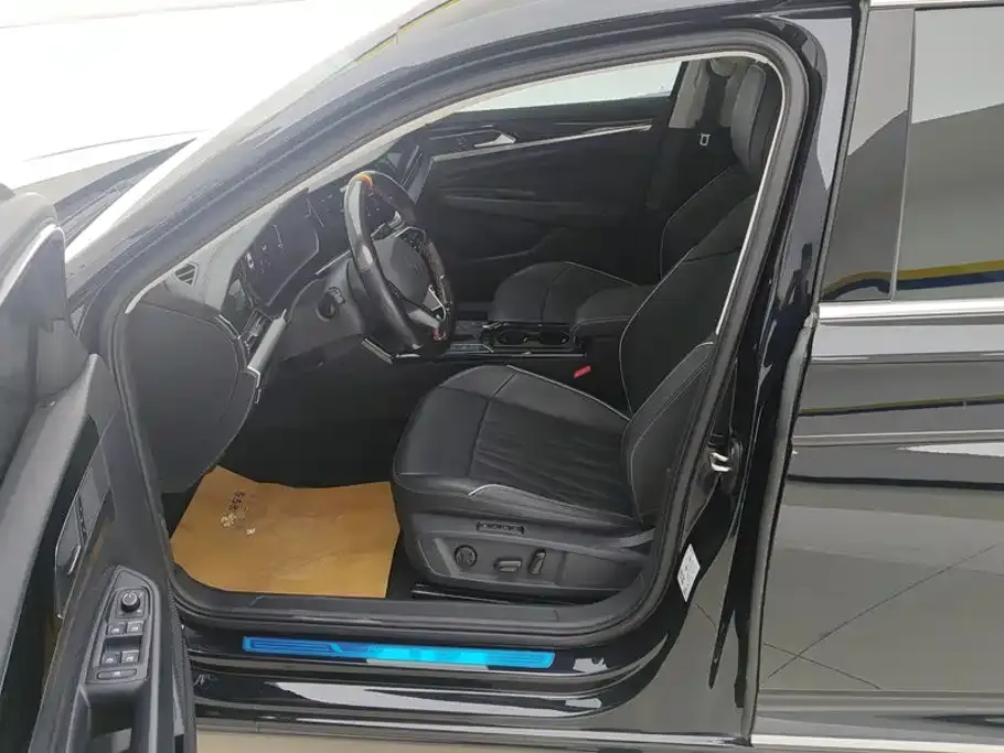 Volkswagen Passat — фото 9