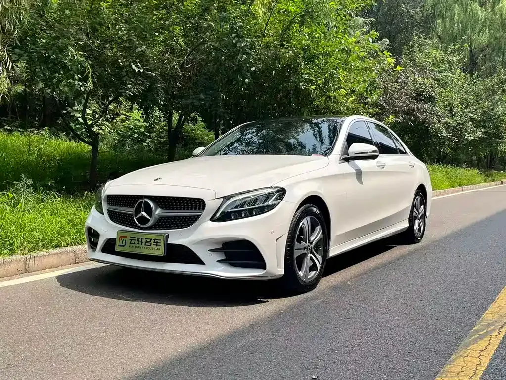Mercedes-Benz C-Class — фото 1