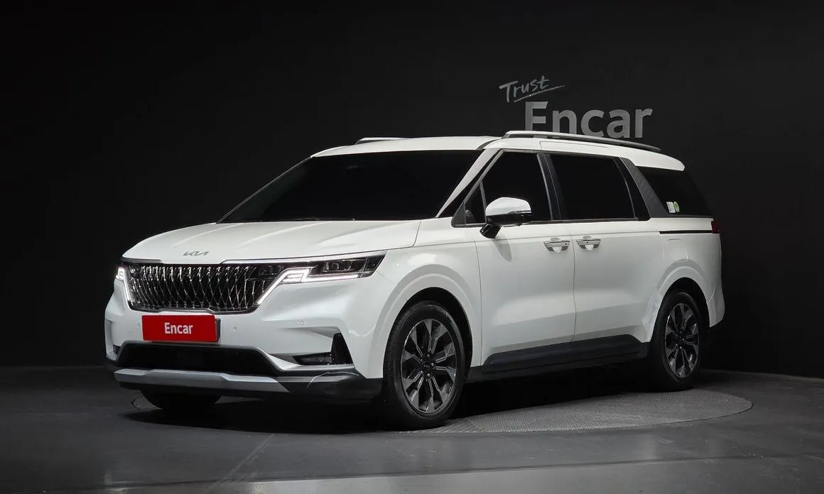Kia Carnival — фото 1