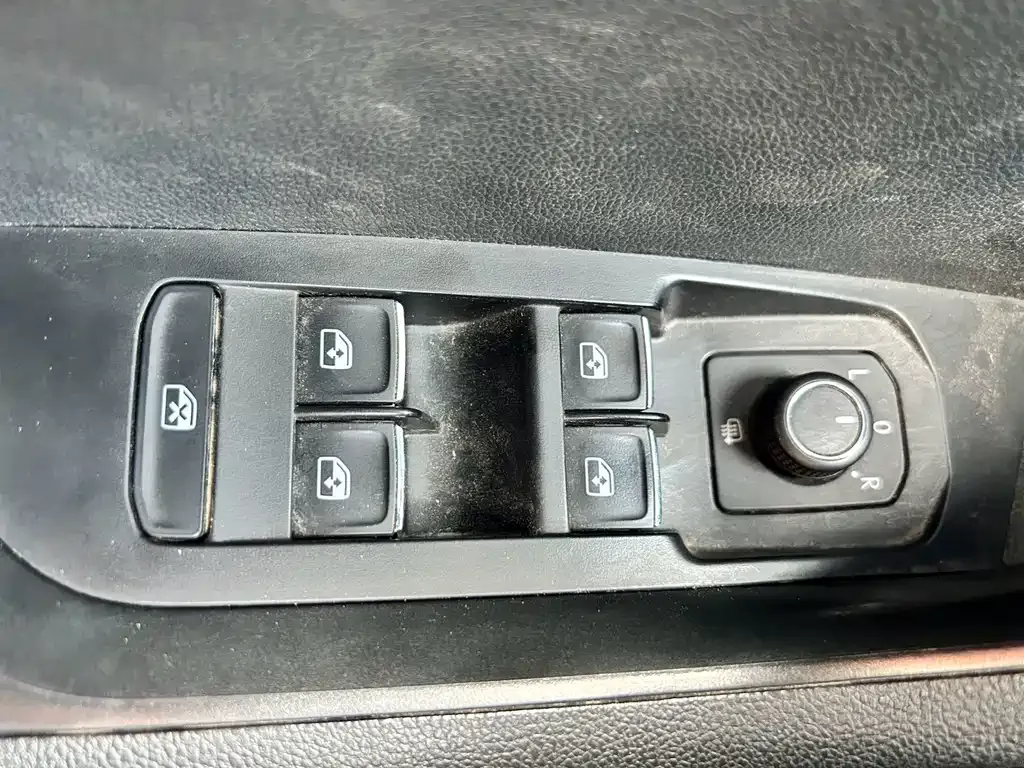 Skoda Karoq — фото 10