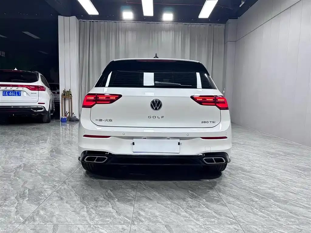 Volkswagen Golf — фото 10