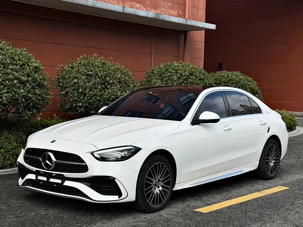 Mercedes-Benz C-Class — фото 1