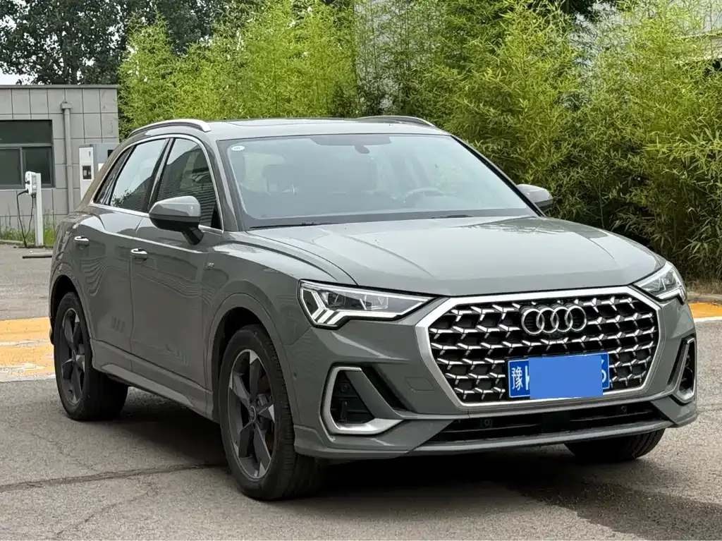 Audi Q3 — фото 10