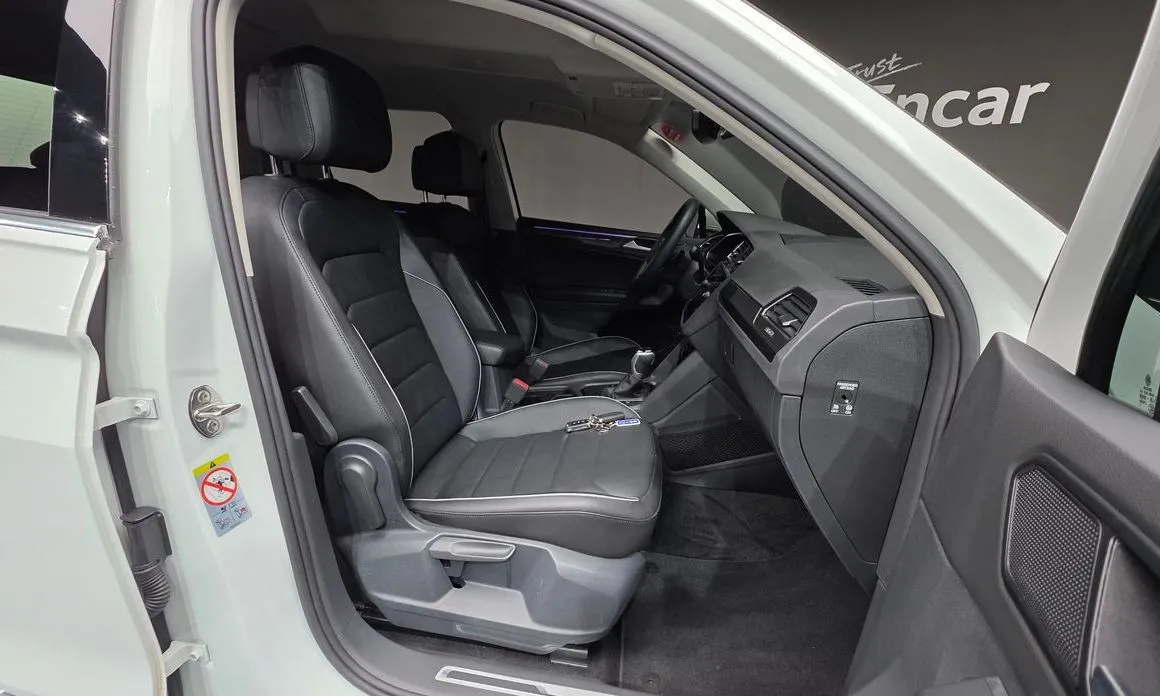Volkswagen Tiguan — фото 9