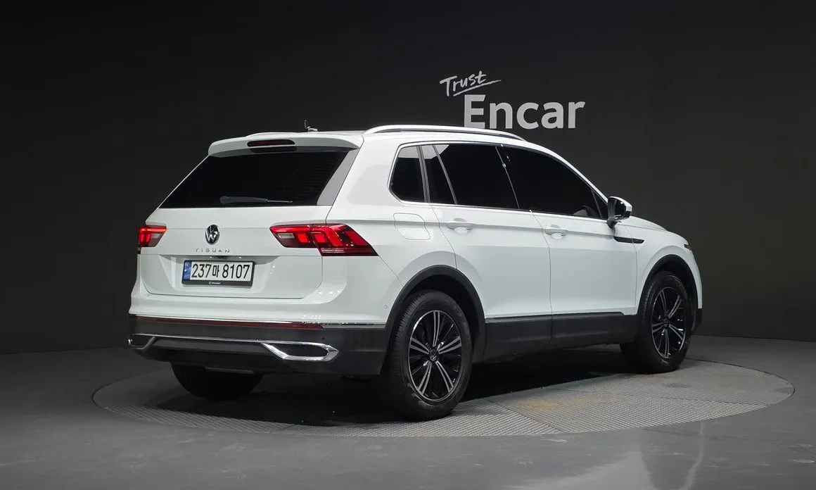 Volkswagen Tiguan — фото 3