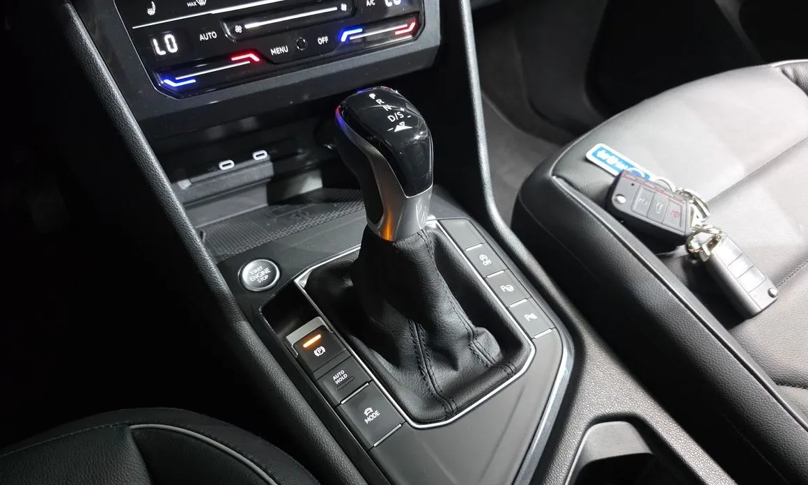 Volkswagen Tiguan — фото 10