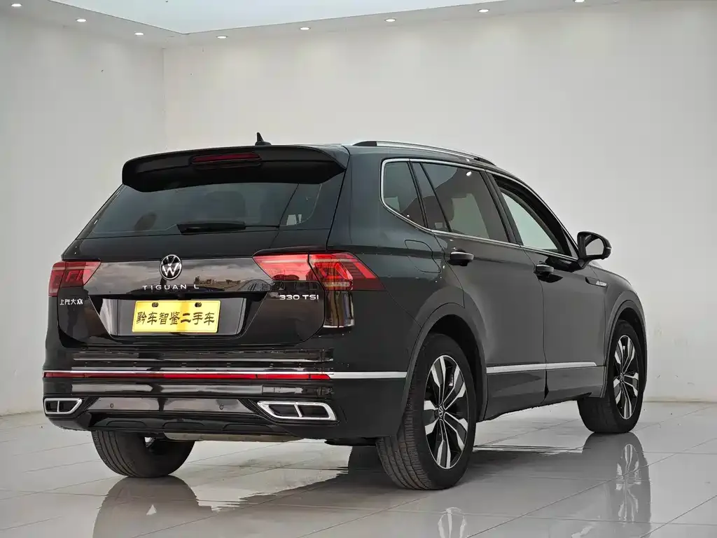 Volkswagen Tiguan L — фото 9