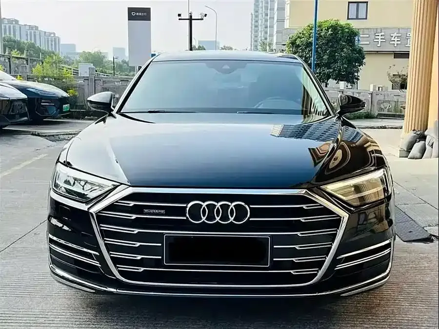 Audi A8 — фото 5