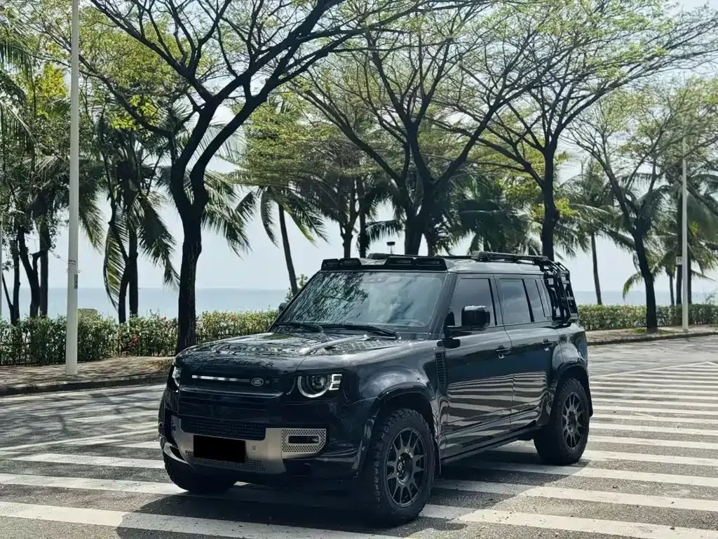 Land Rover Defender — фото 1