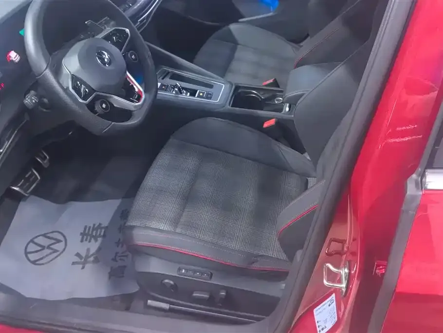 Volkswagen Golf GTI — фото 9