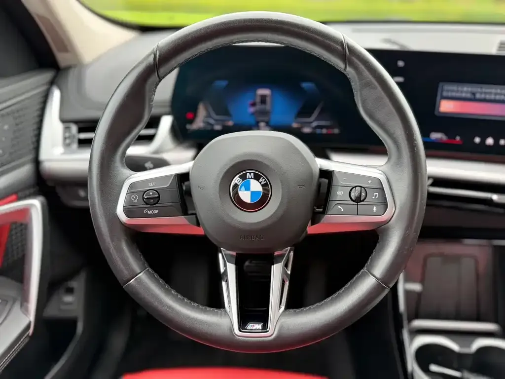 BMW X1 — фото 2