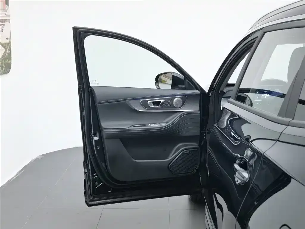 Chery Tiggo 8 PRO — фото 8